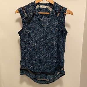 Printed sleeveless blouse